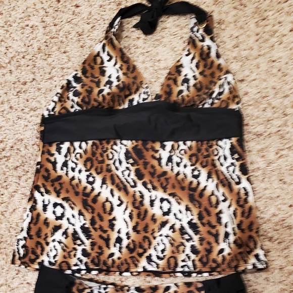 NWOT Venus Leopard Halter Tankini Top:14 Bottom:12 - Picture 2 of 6